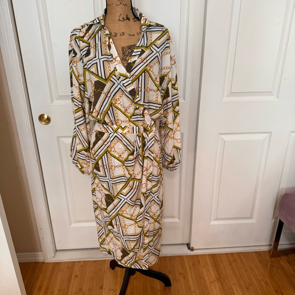 Fashion Nova multi-coloured chain print wrap dress size L